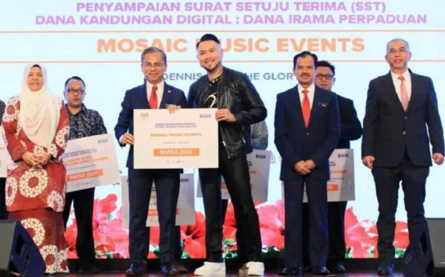 10 music production companies from around the country received grants to produce patriotic songs in conjunction with Merdeka and Malaysia Day celebrations. -PIC CREDIT: FACEBOOK/KKD