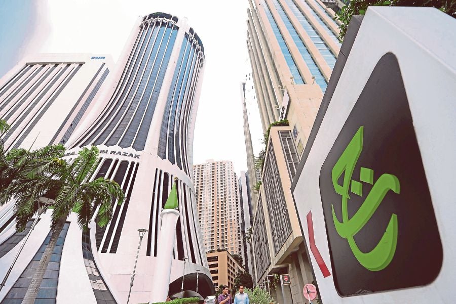 The Lembaga Tabung Haji (TH) today refuted allegations that it distributed certain quotas to private parties or Registered Haj Pilgrimage Operators (PJH). - File pic