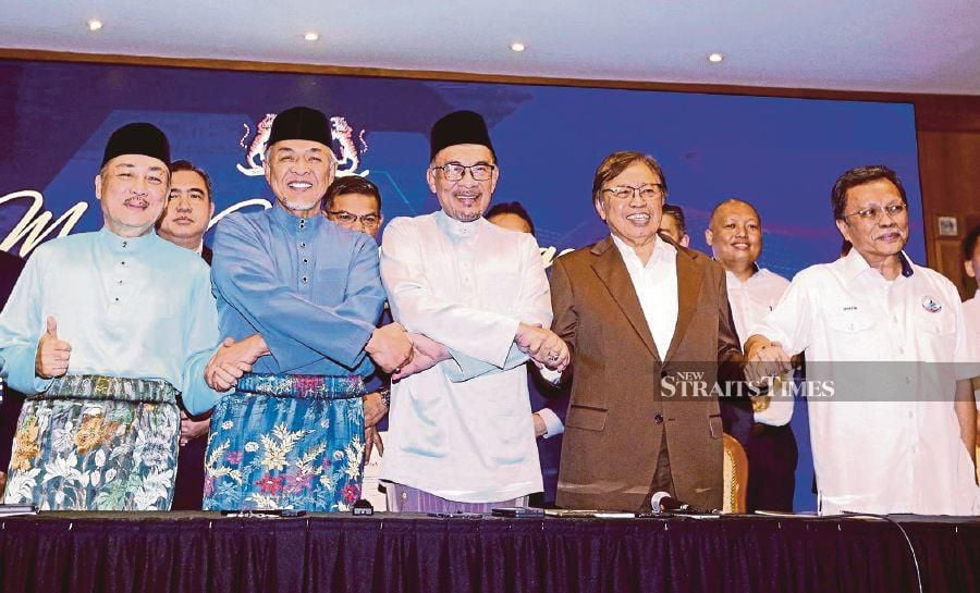 The government’s apparatus is not just Datuk Seri Anwar Ibrahim’s alone. He has many competent people around him who want to prove the sceptics wrong. - NSTP file pic