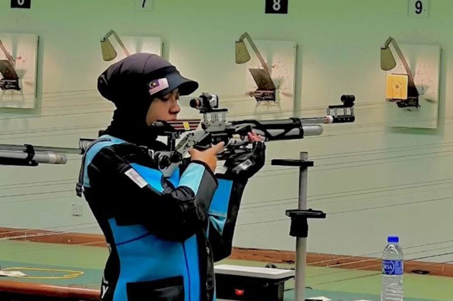 UPM's Sharifah Noor Ellyna Syed Abdul Hamed cracked the national women's 10m air rifle record in the Higher Learning Institution Championships at the UPNM Shooting Range today.