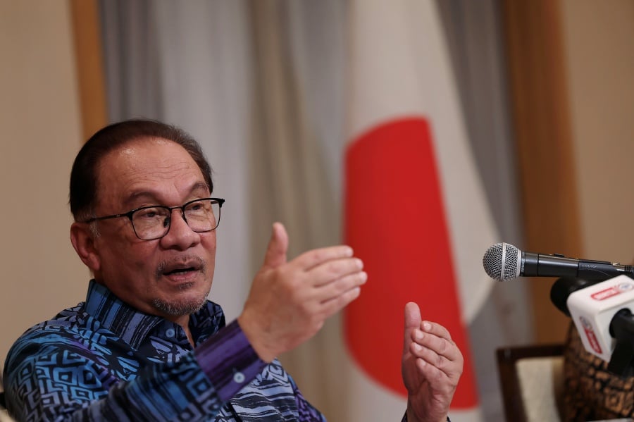 Prime Minister Datuk Seri Anwar Ibrahim has highlighted the significance of upholding values and faith in the execution of duties, obligations, and entrusted mandates by public officials at all levels. - Bernama pic