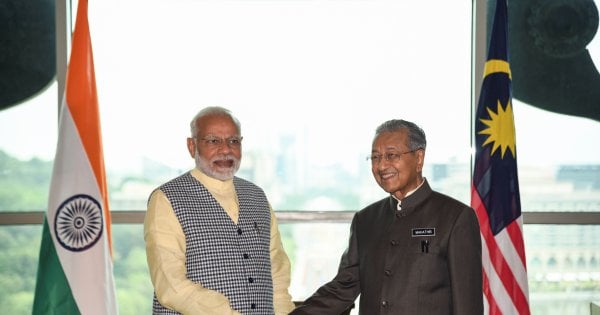 Indian PM Modi pays call on Dr Mahathir in Putrajaya | New Straits Times