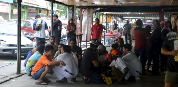 440 illegal immigrants rounded up in Jalan Alor and Jalan 