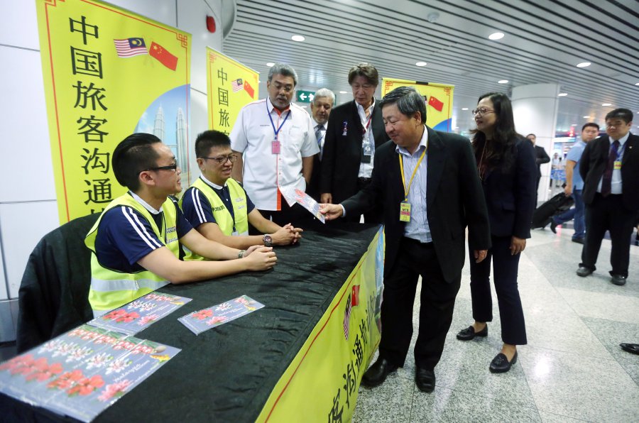 Helpdesk For Chinese Tourists In Klia And Klia2