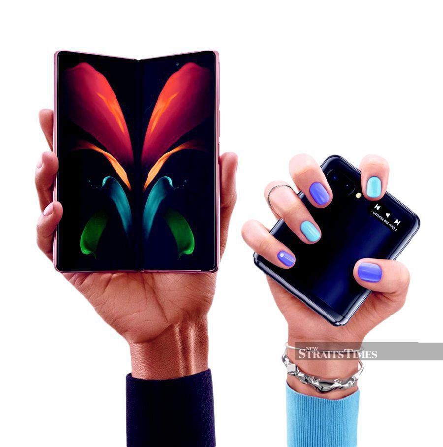 The Galaxy Z Fold2 (left) and Galaxy Z Flip.