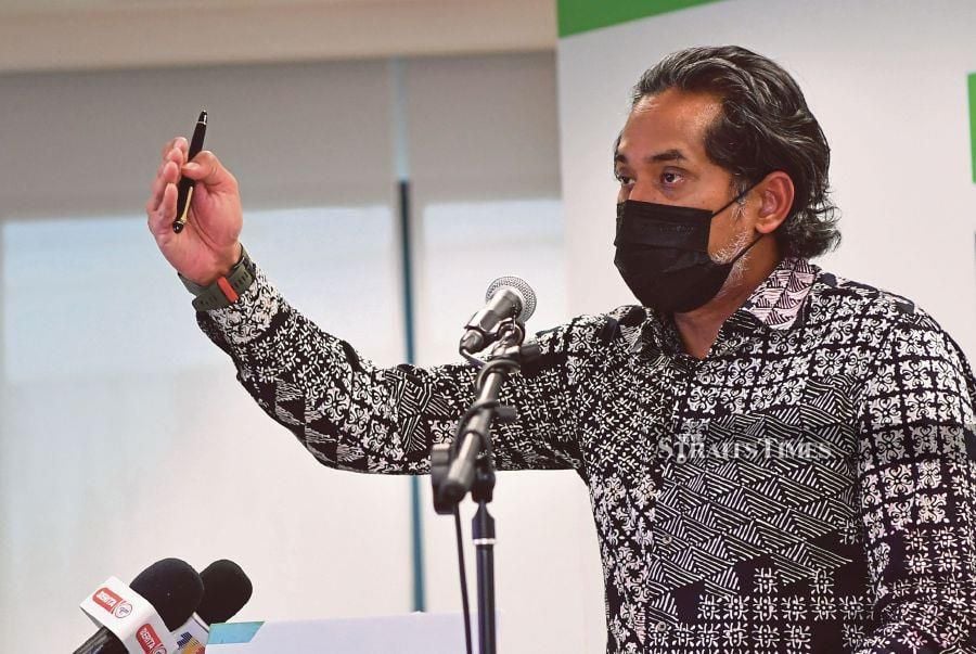  The lawsuit was filed against the government, Health Ministry, former Health Minister Khairy Jamaluddin, former Director-General of Health Tan Sri Dr Noor Hisham Abdullah, and three Covid-19 vaccine producers: Pfizer, AstraZeneca, and Pharmaniaga. - NSTP file pic