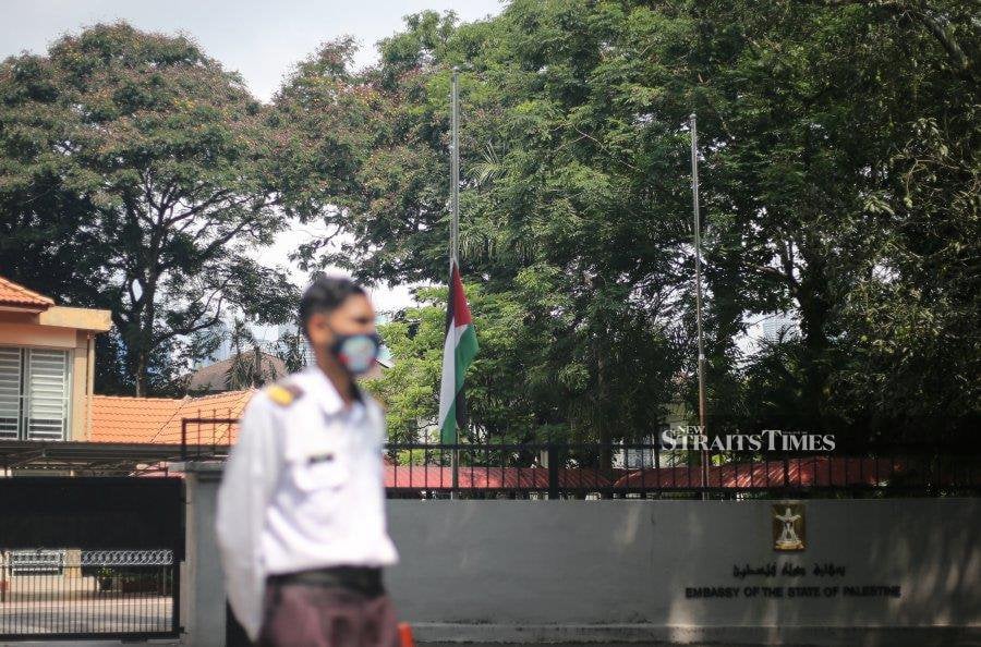 Palestinian Embassy in Malaysia says goods and aid intended for Gaza and the West Bank must pass through the Egyptian and Jordanian authorities, respectively.. - NSTP file pic