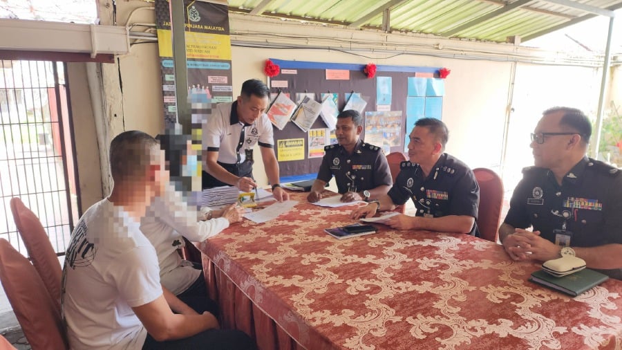 Eighteen inmates from Sibu Prison were granted early release coinciding with the Hari Raya season. - File pic credit (UKAS)