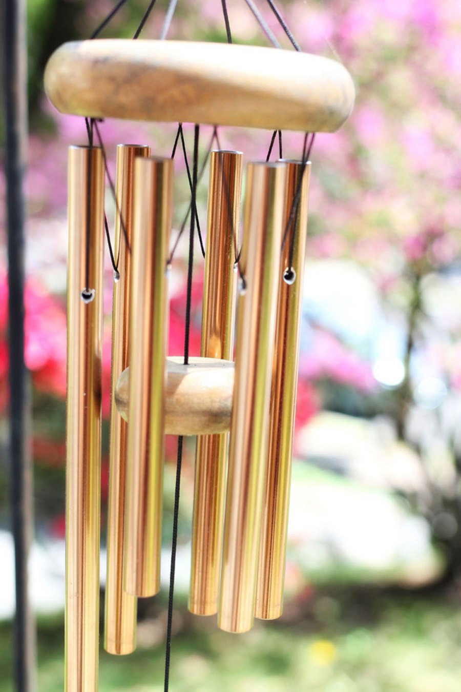 Make the best of your garden with outdoor products like wind chimes, stepping stones, a chair or bench. 