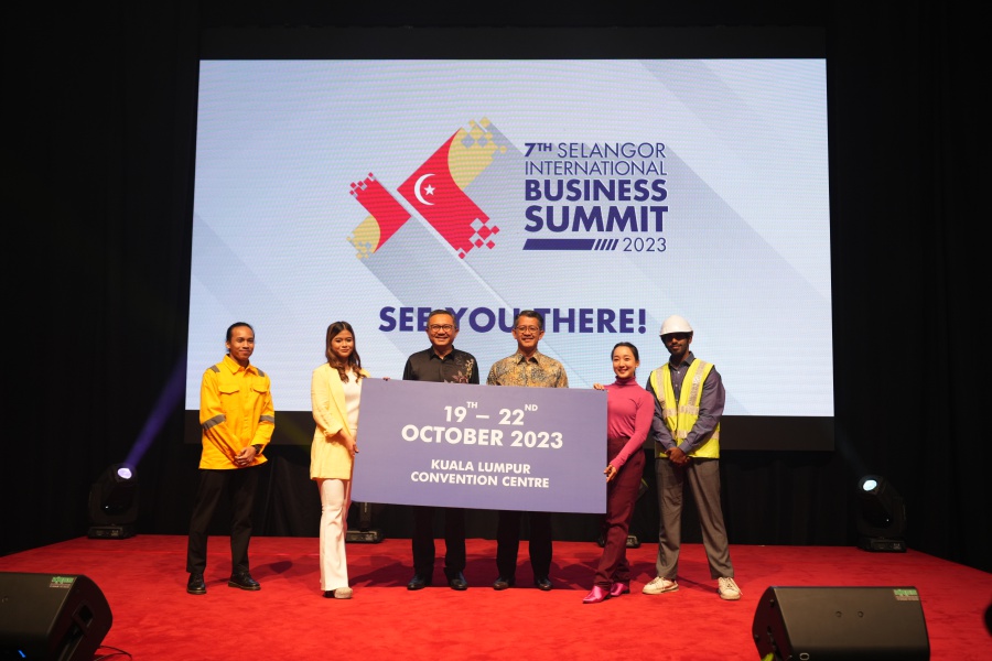 The Selangor International Business Summit (SIBS) 2023 is expected to attract 50,000 trade visitors and potentially lead to negotiated sales worth RM1.5 billion. 