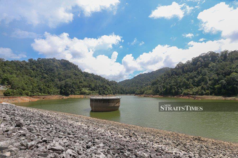 A general view of the Air Itam Dam in Penang. So far no rainfall has been recorded despite tow cloud seeding operations. - NSTP file pic