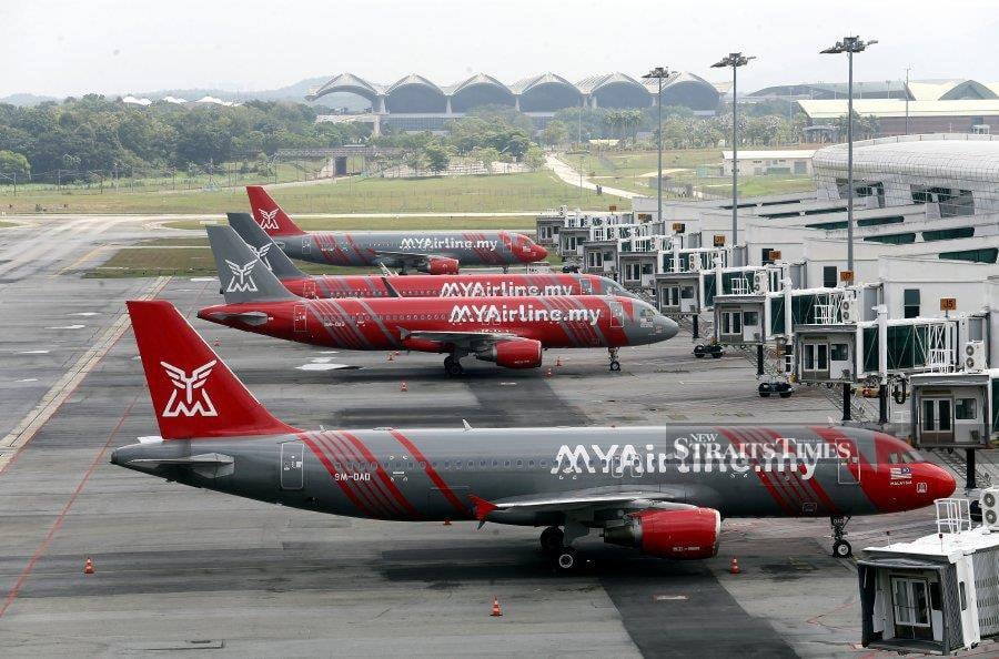 MYAirline need to ensure that all the previous refunds are made, says Tansport Minister Anthony Loke. - NSTP file pic