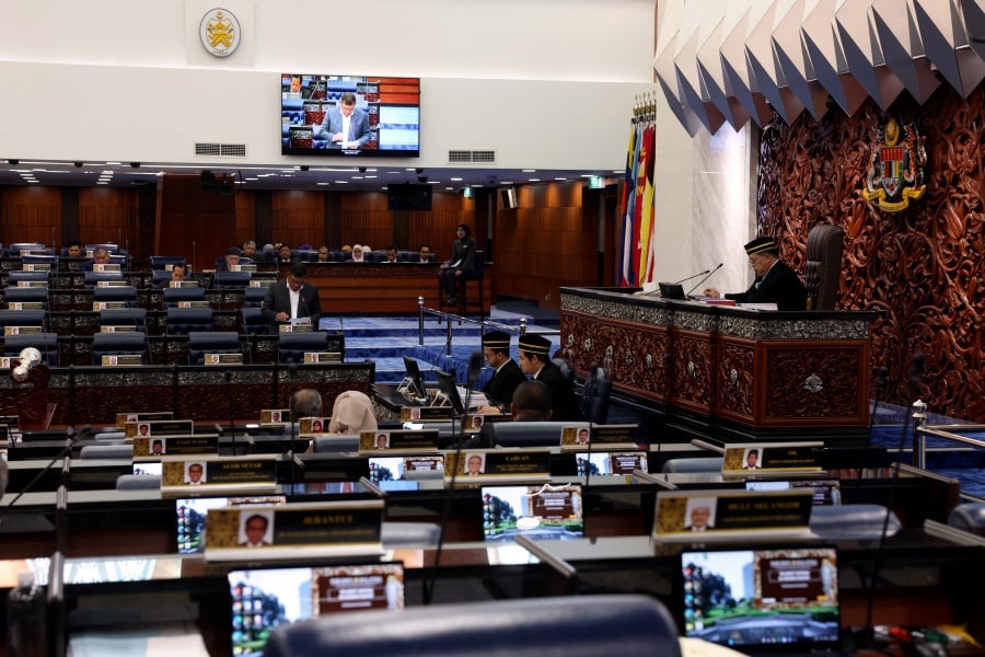 A file pic dated Oct 23 showing Dewan Rakyat Speaker Tan Sri Johari Abdul observing the sitting in Kuala Lumpur. - BERNAMA PIC 
