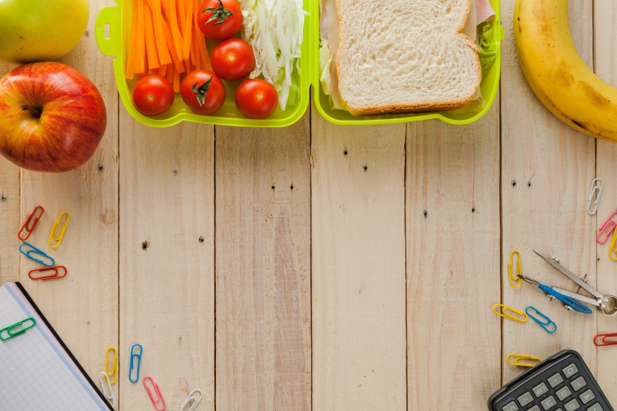 Create a nutritious packed meal for recess. Picture:Designed by Freepik.