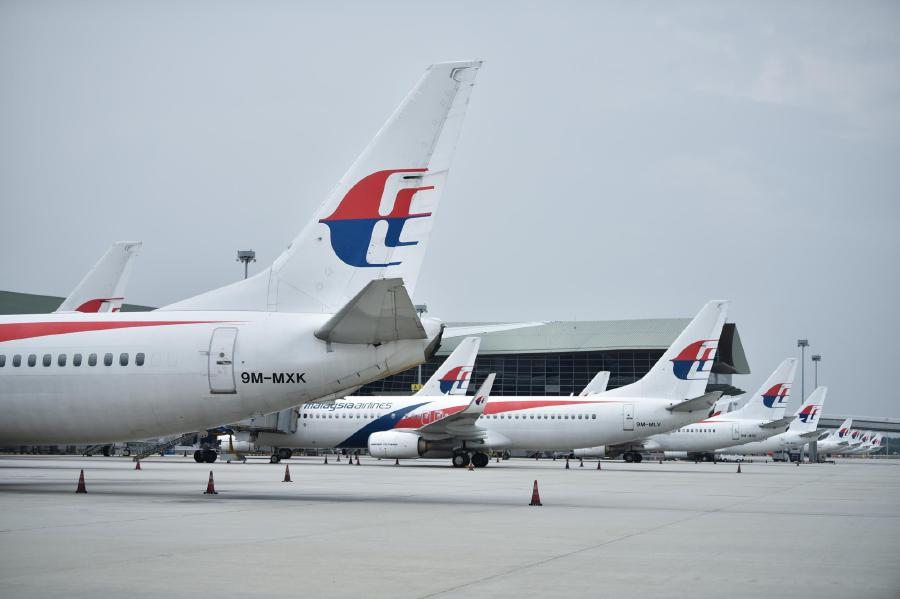 Malaysia Airlines: Please don't bring self-heating meals on board