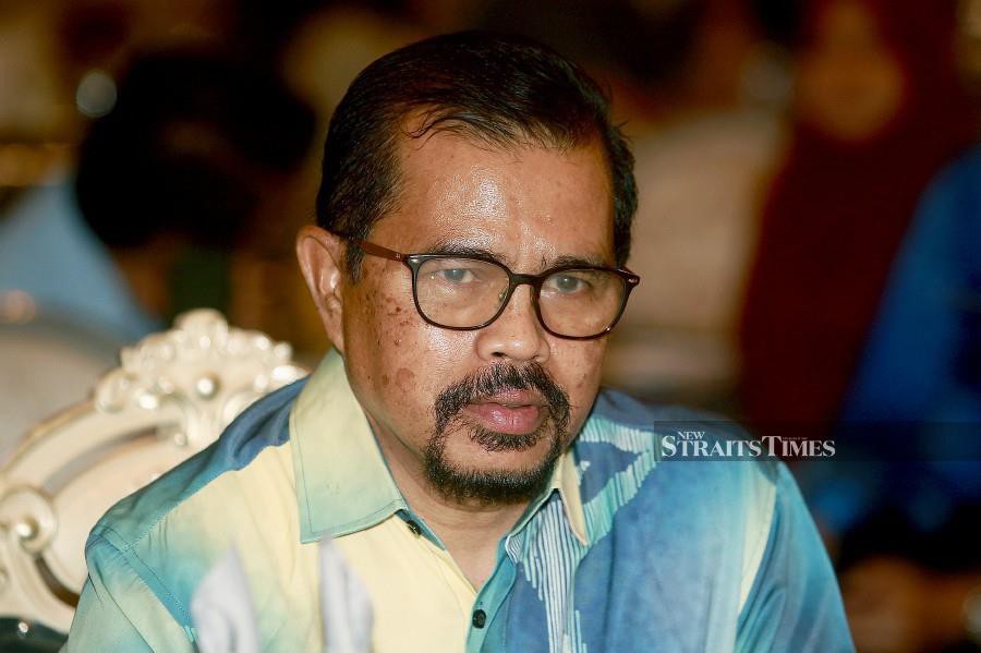 The Congress of Unions of Employees in the Public and Civil Services (Cuepacs) president Datuk Adnan Mat said although the government today pledged for drastic improvements in the remuneration scheme, it needed to do so quickly to ease the burden faced by civil servants. NSTP/FAIZ ANUAR