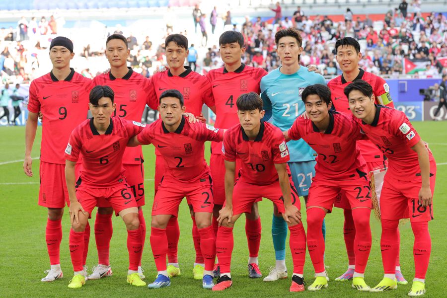 South Korea's starting eleven (top L to R) forward #09 Cho Gue-sung, defender #15 Jung Seung-hyun, midfielder #05 Park Yong-woo, defender #04 Kim Min-jae, goalkeeper #21 Jo Hyeon-woo, midfielder #07 Son Heung-min; (bottom L to R) midfielder #06 Hwang In-beom, defender #02 Lee Ki-je, midfielder #10 Lee Jae-sung, defender #22 Seol Young-woo and midfielder #18 Lee Kang-in pose for the group picture before the start of the Qatar 2023 AFC Asian Cup Group E football match between Jordan and South Korea at the Al-Thumama Stadium in Doha on January 20, 2024. - AFP pic