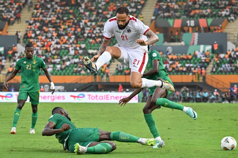 Cape Verde's forward #21 Bebe (UP) jumps during the Africa Cup of Nations (CAN) 2024 round of 16 football match between Cape Verde and Mauritania at the Felix Houphouet-Boigny Stadium in Abidjan on January 29, 2024. - AFP pic