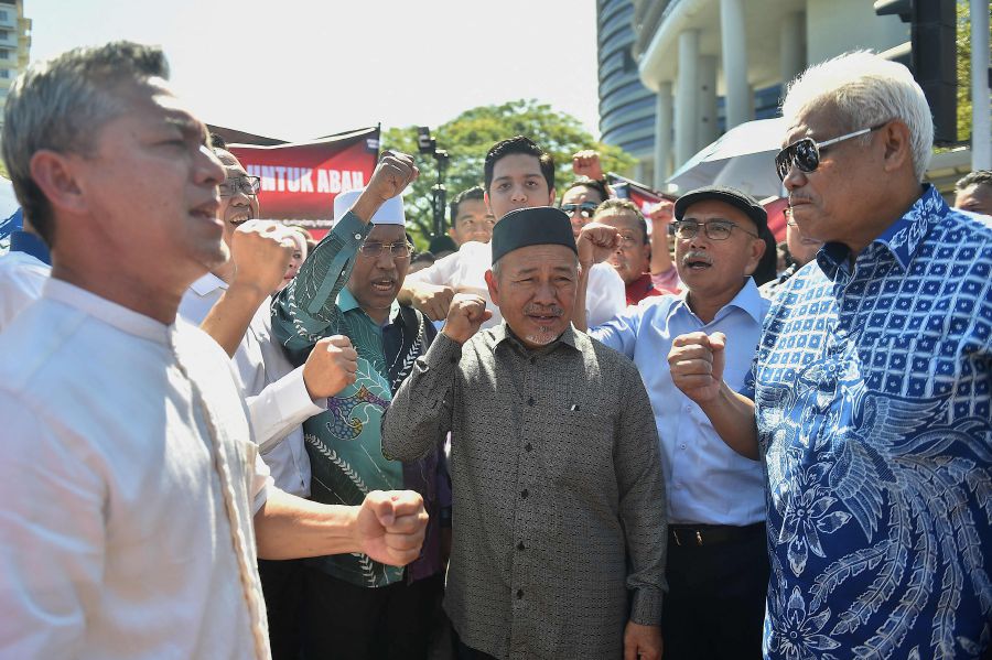 Bersatu MPs not in Dewan Rakyat as they went to MACC to support ...