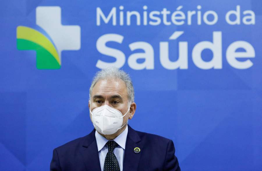 (FILES) In this file photo taken on January 5, 2022 Brazil's Health Minister Marcelo Queiroga speaks during a press conference about the COVID-19 vaccination plan for children aged 5 to 11, at the Ministry of Health in Brasilia. - Brazil will lift the health emergency decreed in February 2020 due to the COVID-19 in the "next few days," Queiroga said on April 17, 2022, on a statement on national television, citing a drastic decrease in the number of deaths and infections. - AFP pic