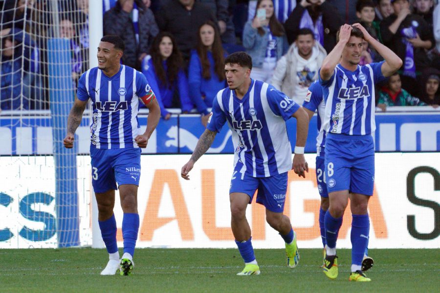 Alaves' Uruguayan midfielder #23 Carlos Benavidez celebrates scoring the opening goal during the Spanish league football match between Deportivo Alaves and Club Atletico de Madrid at the Mendizorroza stadium in Vitoria on April 21, 2024. - AFP pic
