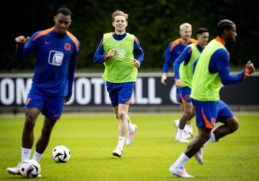 Netherlands' midfielder Ryan Gravenberch (L) and Netherlands' Midfielder Frenkie de Jong (C) take part in a training session of the Dutch national team, as part of their preparations for the UEFA Euro 2024 European football championships, on the KNVB Campus in Zeist on June 9, 2024.- AFP PIC
