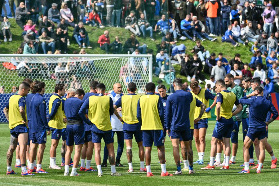 Italy’s coach Luciano Spalletti (C) speaks to his players during a training session in Iserlohn, western Germany on June 11, 2024, ahead of the UEFA Euro 2024 football championship.- AFP PIC