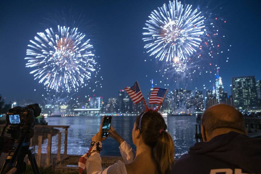 Showbiz New Recording Of Ella S Standing In The Eyes Of The World Marks Us Independence Day Celebration In Kl