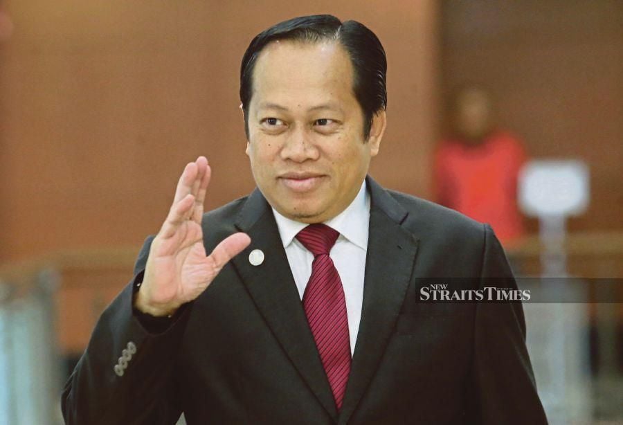 Ahmad Maslan wants court to drop his money-laundering charges | New ...