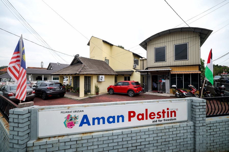 Aman Palestin Berhad (Aman Palestin) has given three days to the Malaysian Anti-Corruption Commission (MACC) to unfreeze its account or face legal action. - Bernama pic