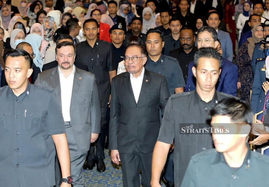 Prime Minister, Datuk Seri Anwar Ibrahim said that the decree was conveyed to him during his audience with him at the Istana Negara today. NSTP/MOHD FADLI HAMZAH