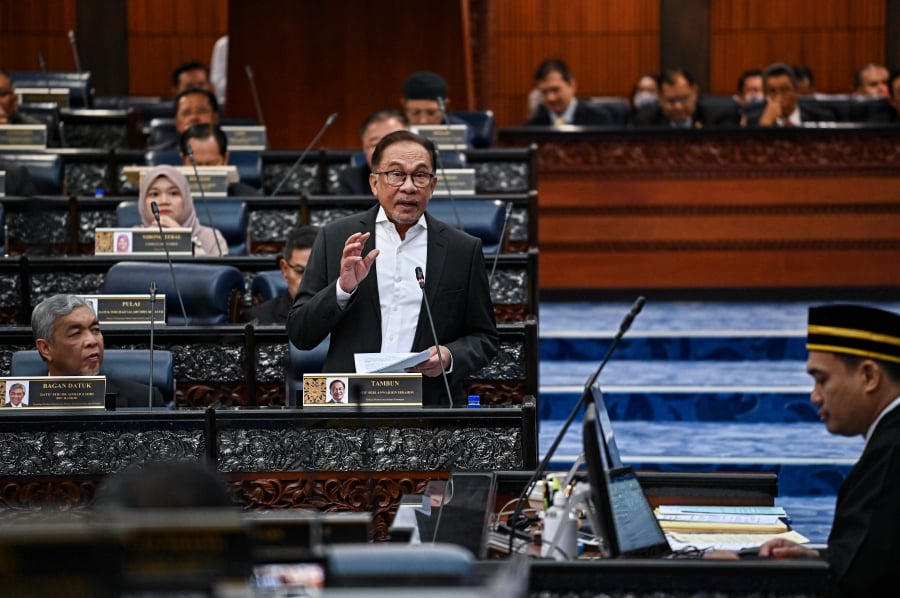Datuk Seri Anwar Ibrahim did not ask for the royal pardon granted to him in 2018, the Dewan Rakyat heard today. - Pic courtesy of Information Ministry