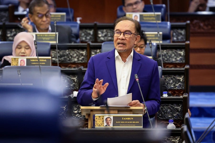 Prime Minister Datuk Seri Anwar Ibrahim says he has neither directed nor interfered with any investigation by the Malaysian Anti-Corruption Commission (MACC). - Bernama pic