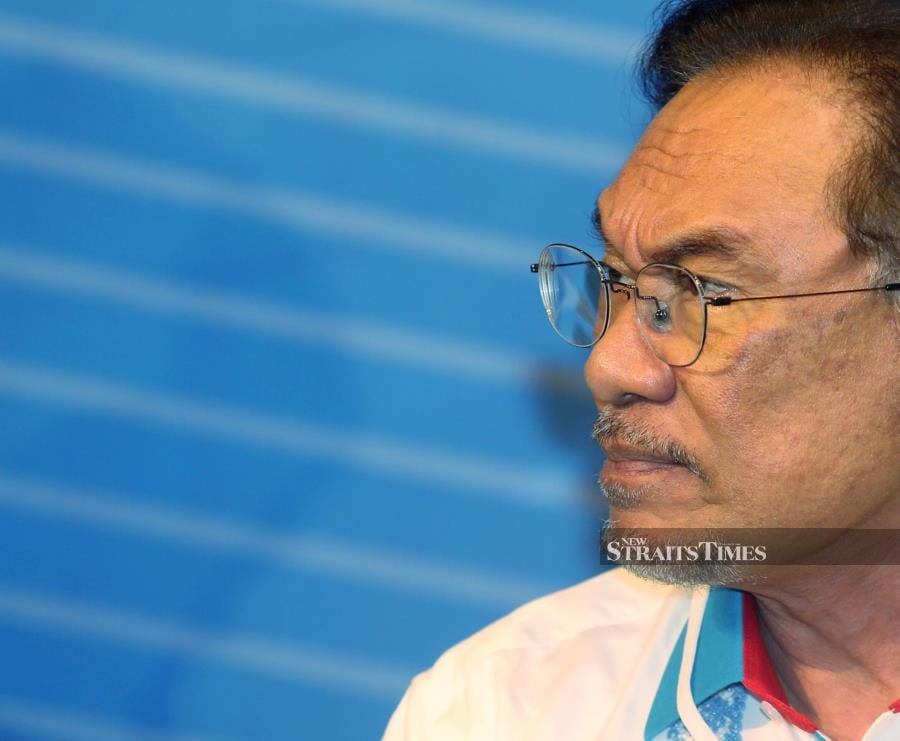 Anwar said together, they must avoid a further split and redirect the party’s focus on issues affecting the people.NSTP/RASUL AZLI SAMAD