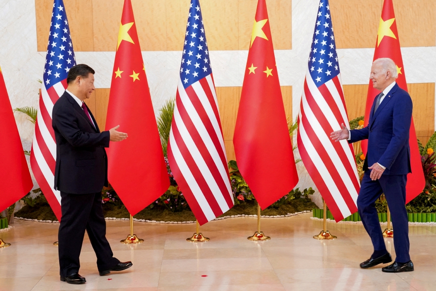 (FILE PHOTO) U.S. President Joe Biden meets with Chinese President Xi Jinping on the sidelines of the G20 leaders' summit in Bali, Indonesia. (REUTERS/Kevin Lamarque/File Photo)