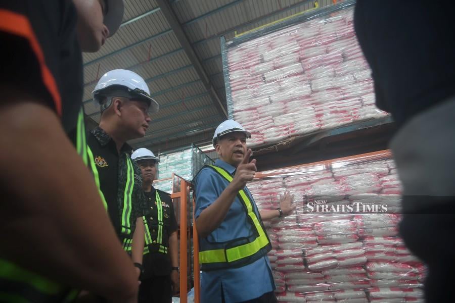 Domestic Trade and Consumer Affairs (KPDN) minister Datuk Armizan Ali said there are only two local sugar manufacturers, Malaysia Holding Berhad (MSM) and Central Sugar Refinery (CSR). STR/MOHD ADAM ARININ