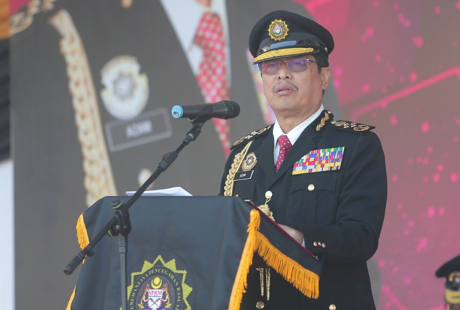 Malaysian Anti-Corruption Commission (MACC) chief commissioner Tan Sri Azam Baki said these individuals will be called in soon to have their statements recorded in connection with the ongoing LCS investigations. -NSTP/NUR AISYAH MAZALAN