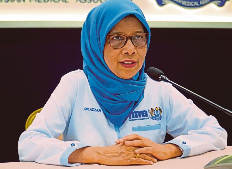 Its president, Dr Azizan Abdul Aziz, commended the health minister in addressing the issues through proposed amendments to the Medical Act 1971 (Act 50). - NSTP file pic