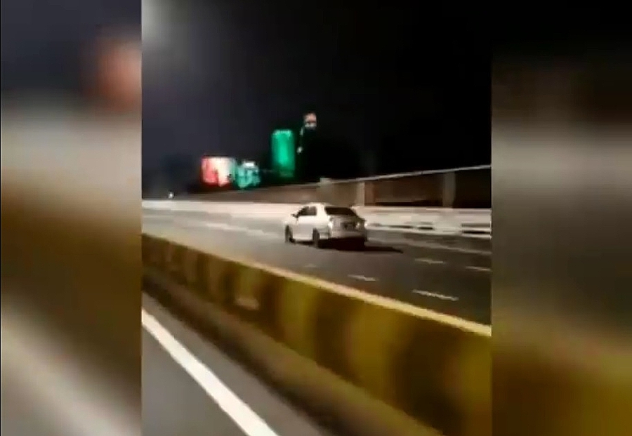 In the footage, the car is seen speeding down the highway, while other vehicles are forced to swerve to avoid colliding with it.  - NSTP/ courtesy from NST reader