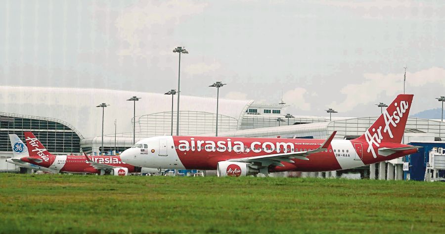 AirAsia X クルーバッチ www.krzysztofbialy.com