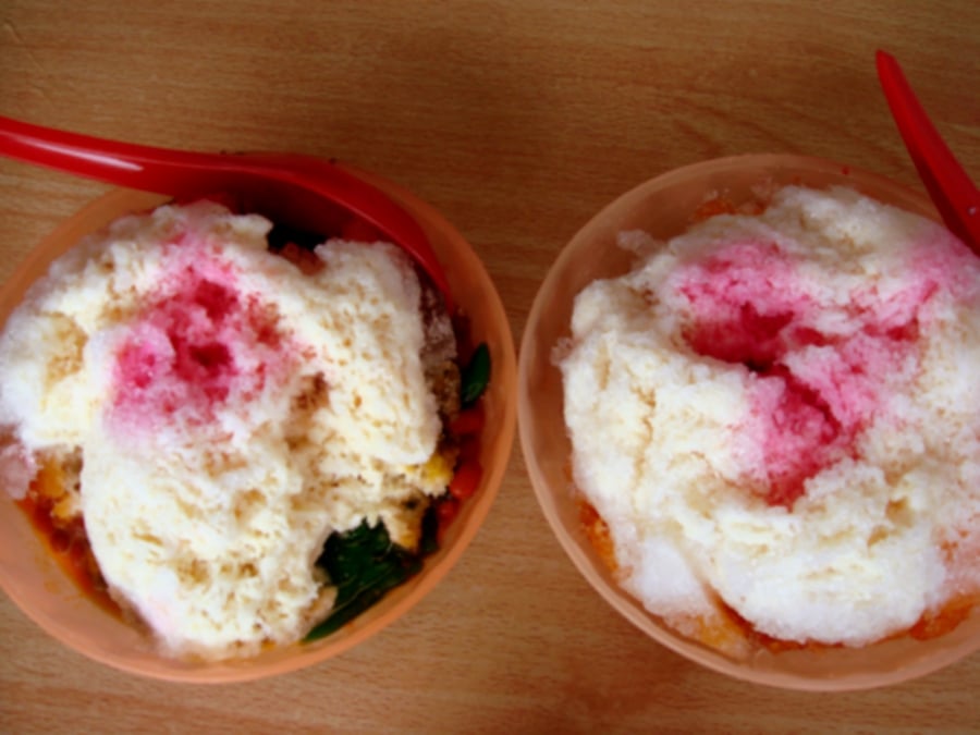 Ais kacang, literally translating to "beans with ice,” is a mouthful of ice-cold bliss. - File pic credit (Wikipedia)