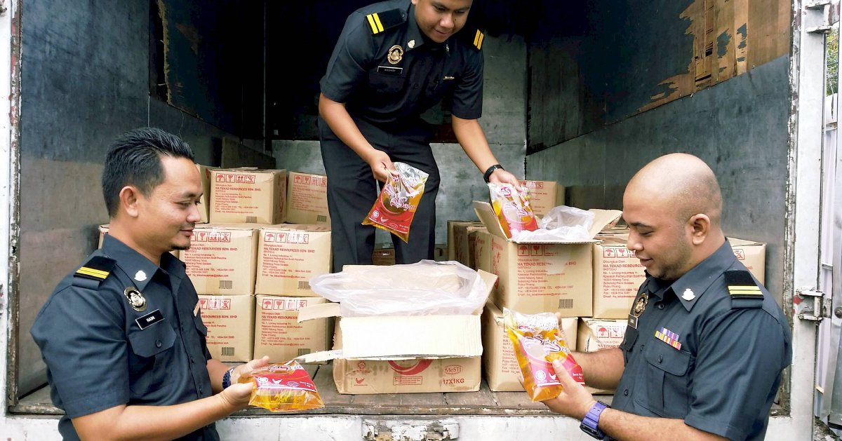 Perlis Aksem Foils Attempt To Smuggle 2 Tonnes Cooking Oil New