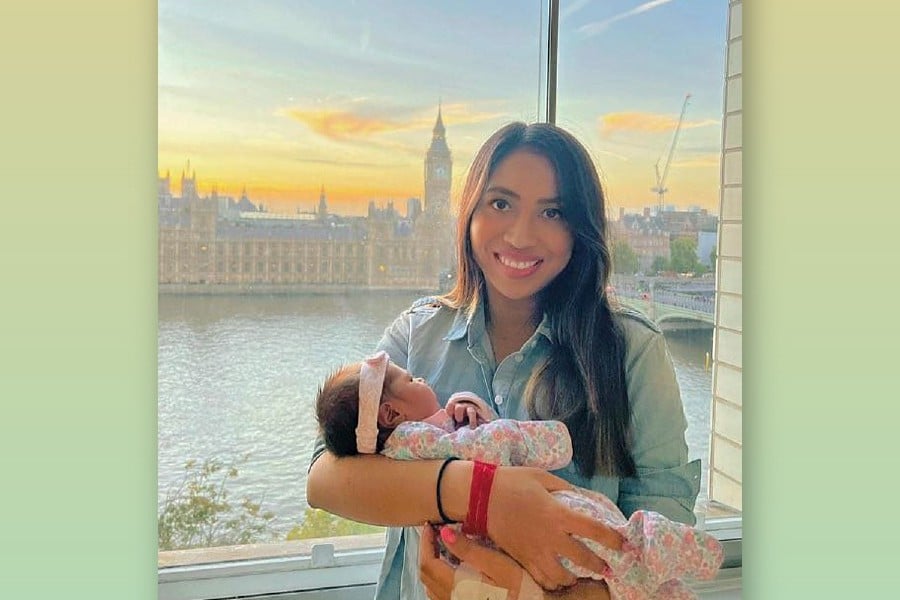 Malaysian-born surgeon Dr Nur Amalina Che Bakri is now a first time mother to a baby daughter after giving birth at St Thomas hospital, England, last week. - Pic courtesy from Dr Nur Amalina IG