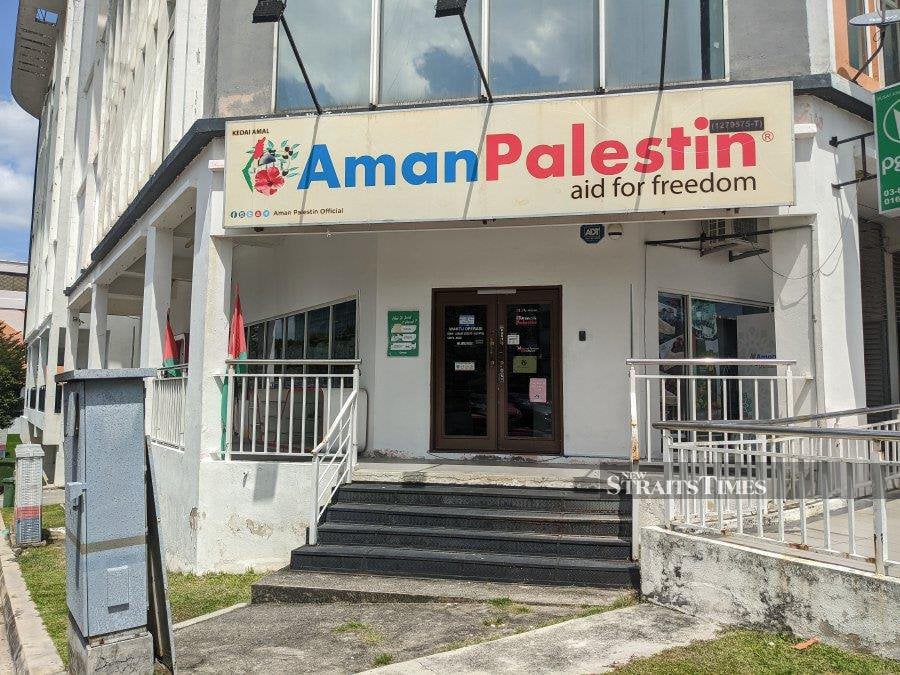 The High Court has dismissed Aman Palestin’s application for a judicial review to release its 41 bank accounts frozen by the Malaysian Anti-Corruption Commission. NSTP file pic