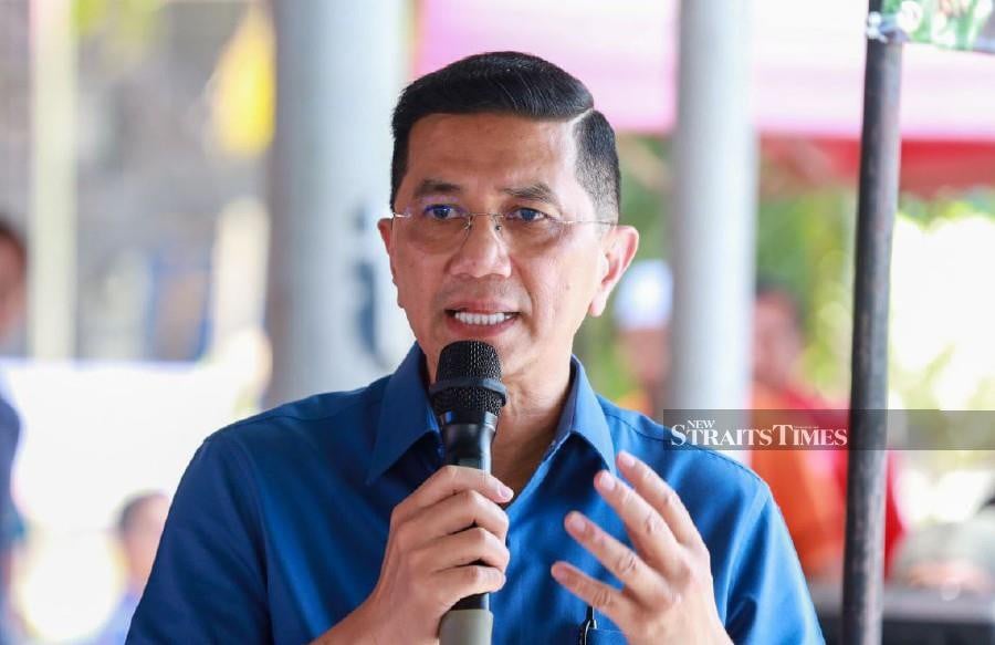 Selangor Perikatan Nasional (PN) chairman Datuk Seri Mohamed Azmin Ali has pledged to “tell all” on May 11 over the circumstances which led to the Selangor menteri besar lodging a police report against him. NSTP/AMIRUL AIMAN HAMSUDDIN