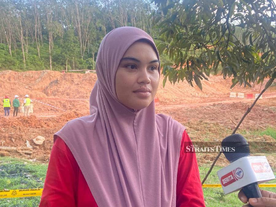 Witness Anies Asiykin Ariffin, 29, she was just finished cooking lunch in the kitchen of her home about noon when she heard shouts coming from the nearby construction site. - NSTP/ Hazira Ahmad Zaidi