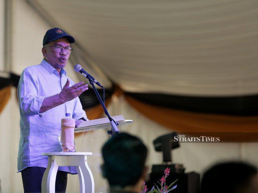  Prime Minister Datuk Seri Anwar Ibrahim said he had informed this to the Malaysian National Council for Islamic Religious Affairs (MKI) meeting, chaired by the Sultan of Selangor, Sultan Sharafuddin Idris Shah, on Feb 15. - NSTP/HAZREEN MOHAMAD