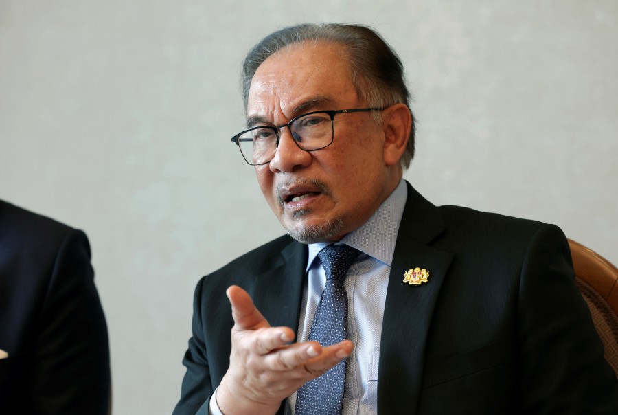 Prime Minister Datuk Seri Anwar Ibrahim, on an official visit to Central Asia to the Kyrgyz Republic, Kazakhstan and Uzbekistan from May 14 to 19, said networking with these developing nations is vital in the current global environment. - Bernama pic