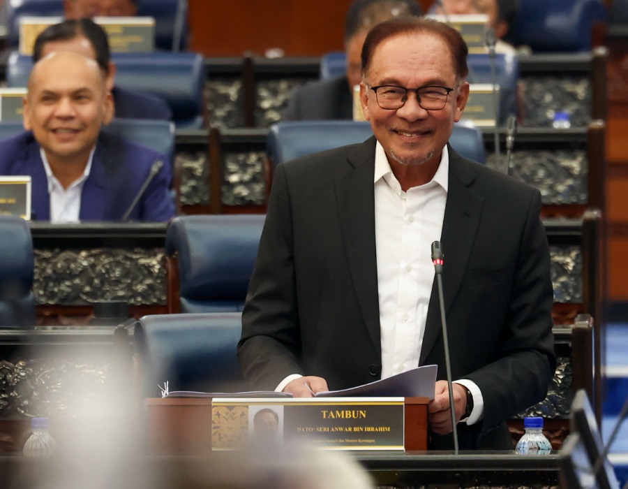 Prime Minister Datuk Seri Anwar Ibrahim said the current price of petrol in Malaysia was still low compared to other countries, - Bernama pic