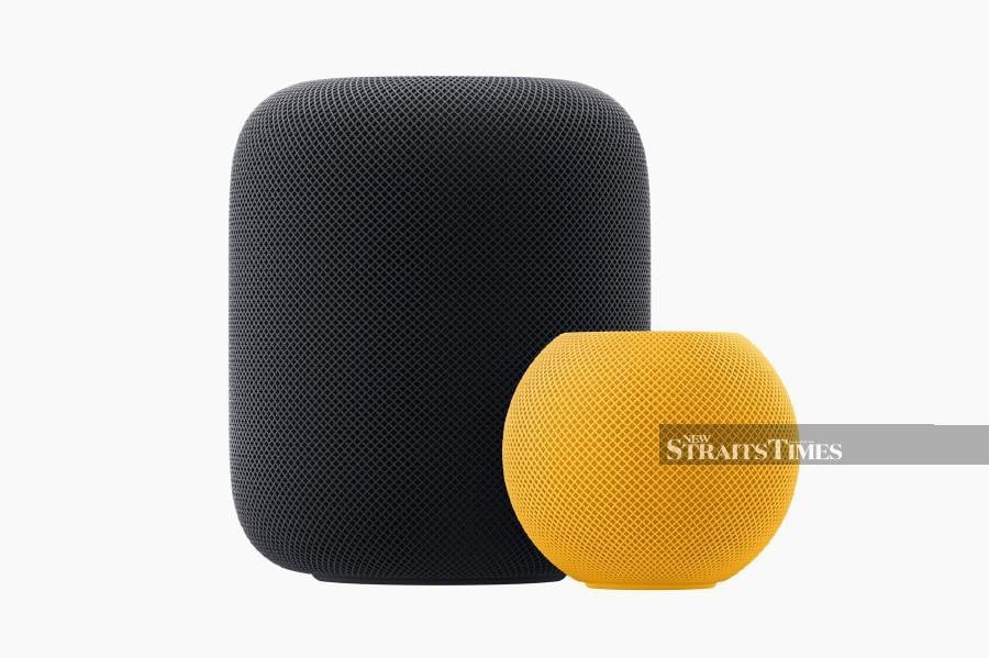 The HomePod (2nd generation) and HomePod mini.